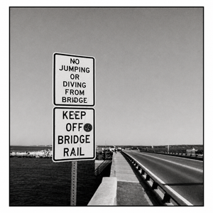NO DIVING